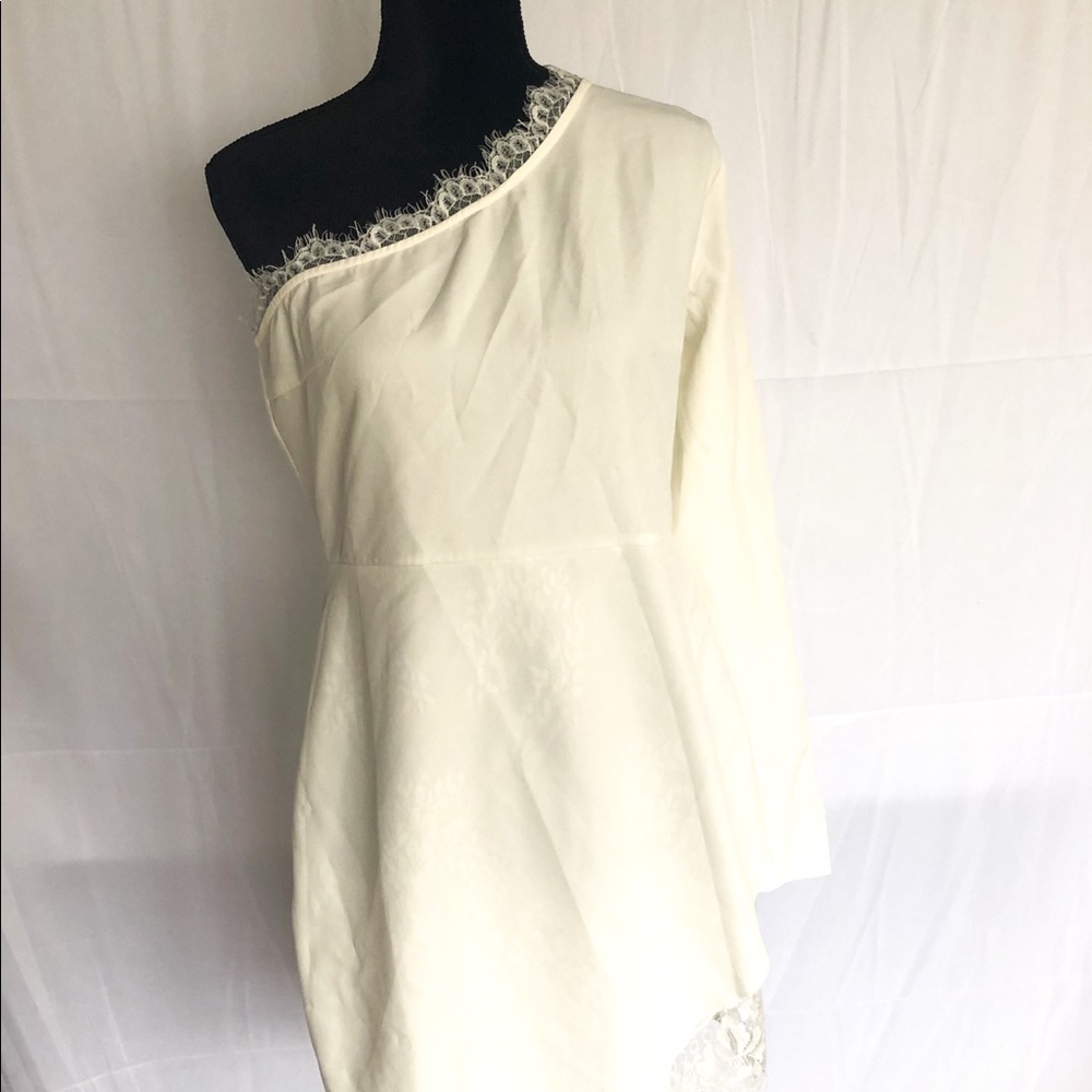 White asymmetrical dress with lace lining